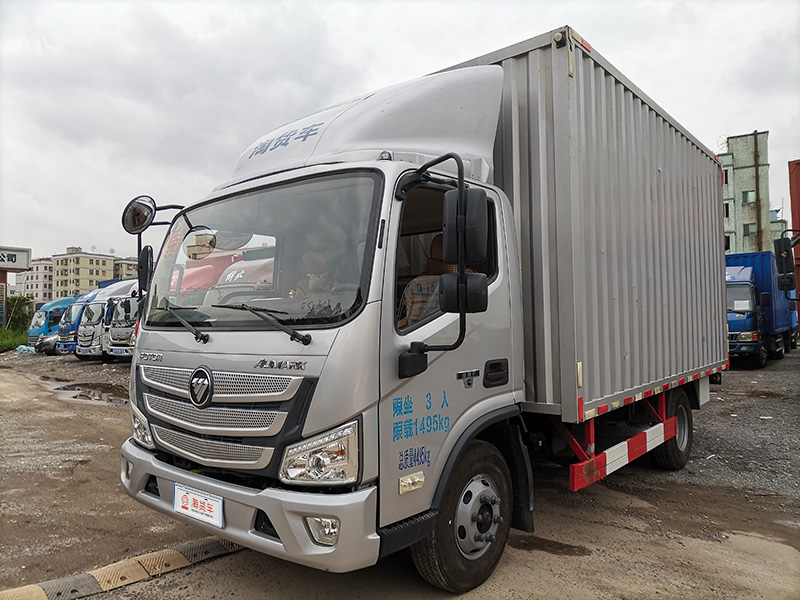 福田歐馬可準新車深圳寬體貨車4.